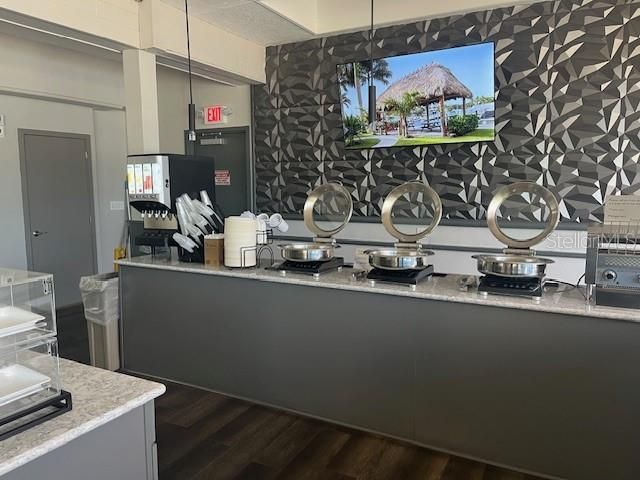 7150 N Tamiami Trail, Unit C233, Sarasota, FL 34243 Photo