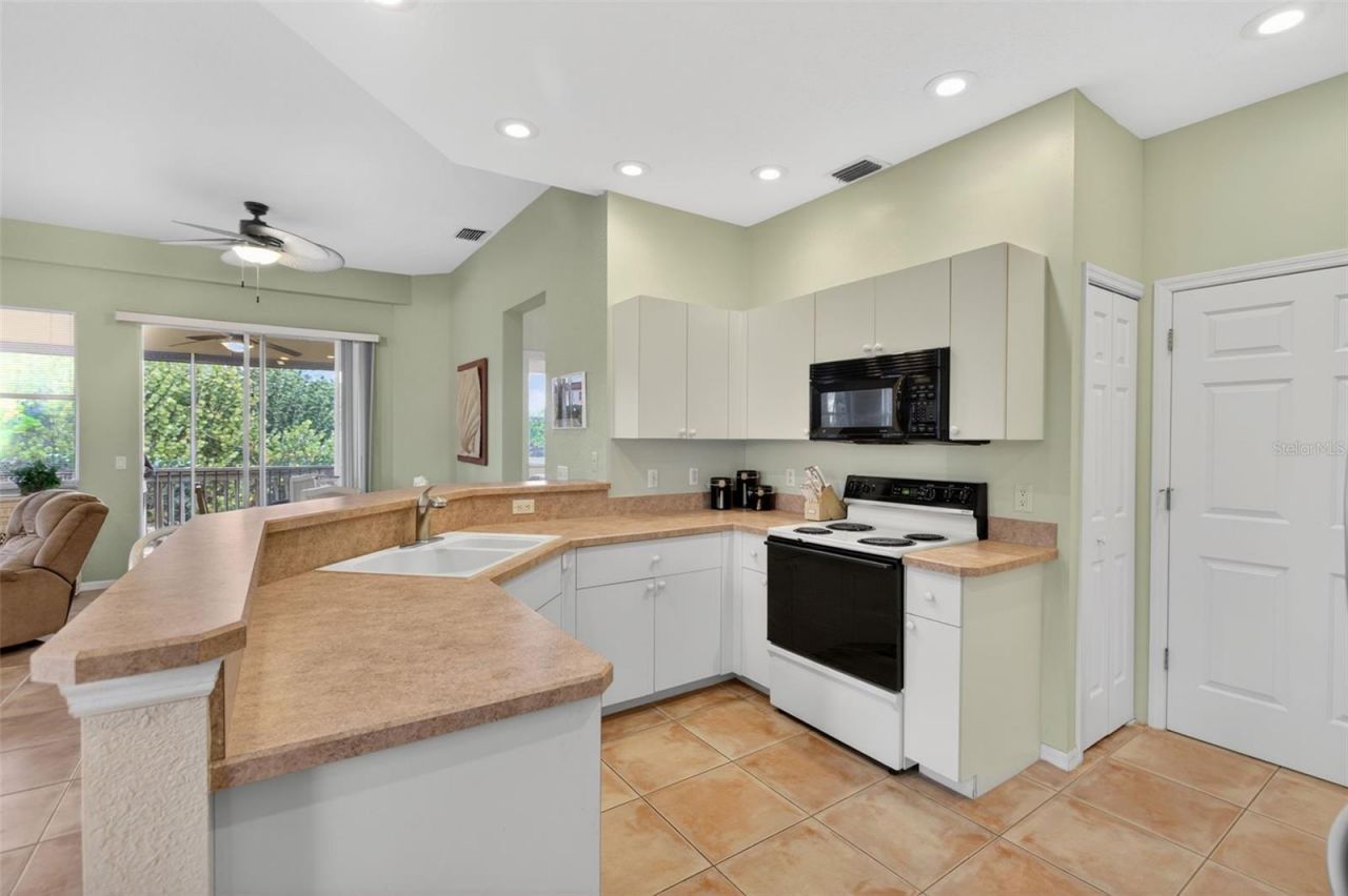 3181 Matecumbe Key Road, Unit 31, Punta Gorda, FL 33955 Photo