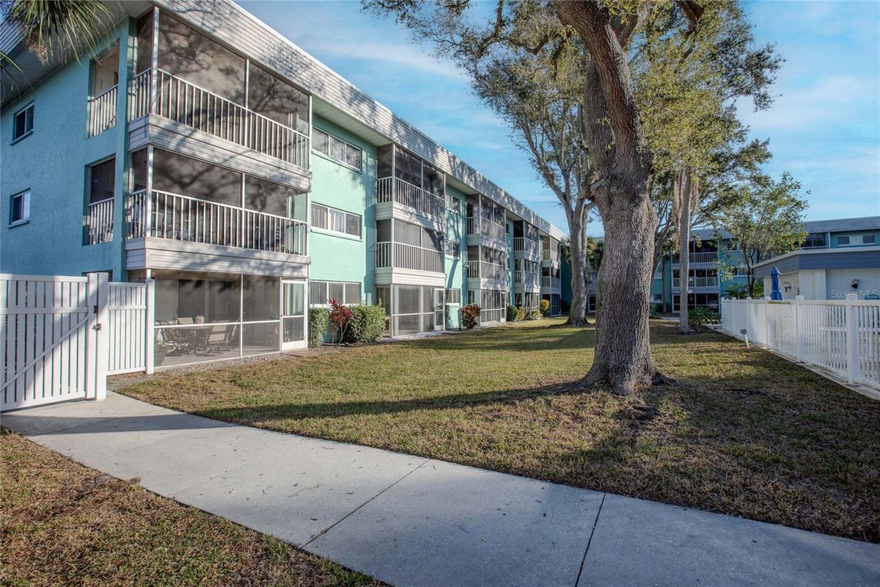 3300 Beneva, Unit 214, Sarasota, FL 34232 Photo