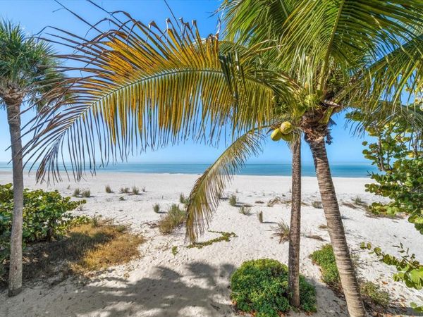 8640 W GULF BOULEVARD, TREASURE ISLAND, FL 33706