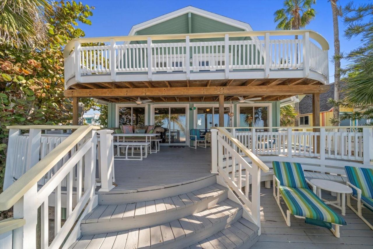 8640 W Gulf Boulevard, Treasure Island, FL 33706 Photo
