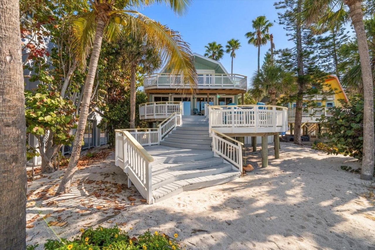 8640 W Gulf Boulevard, Treasure Island, FL 33706 Photo