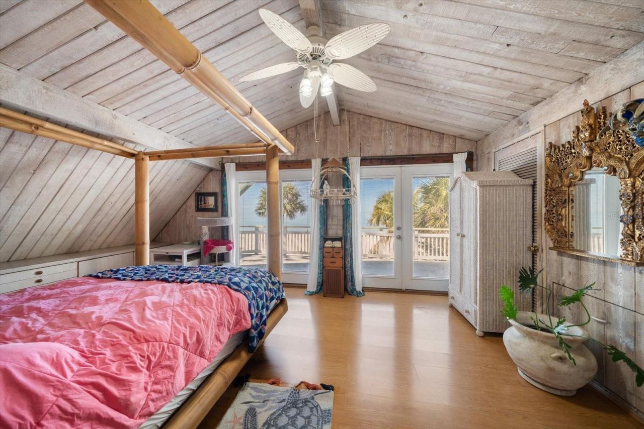 8640 W Gulf Boulevard, Treasure Island, FL 33706 Photo