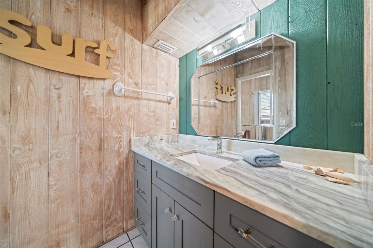 8640 W Gulf Boulevard, Treasure Island, FL 33706 Photo