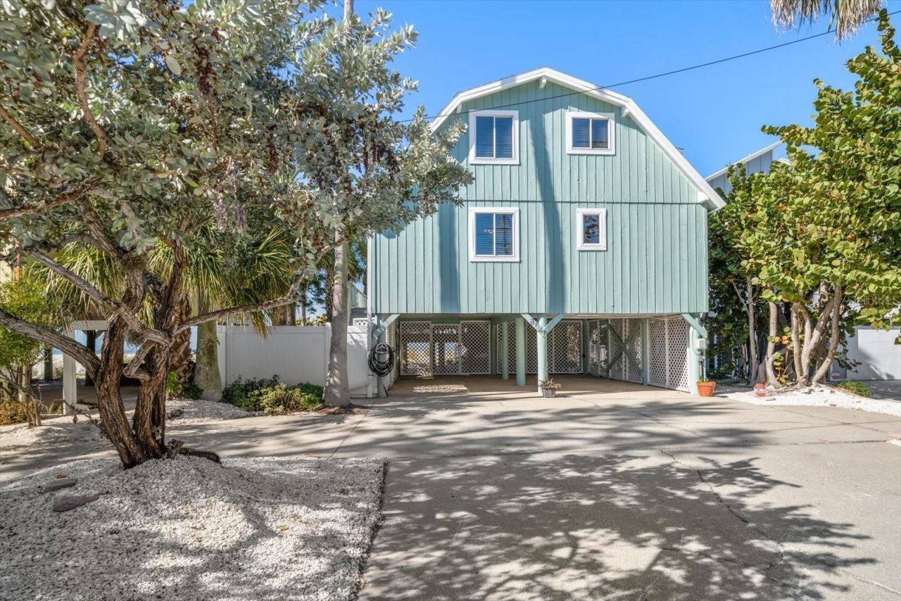 8640 W Gulf Boulevard, Treasure Island, FL 33706 Photo