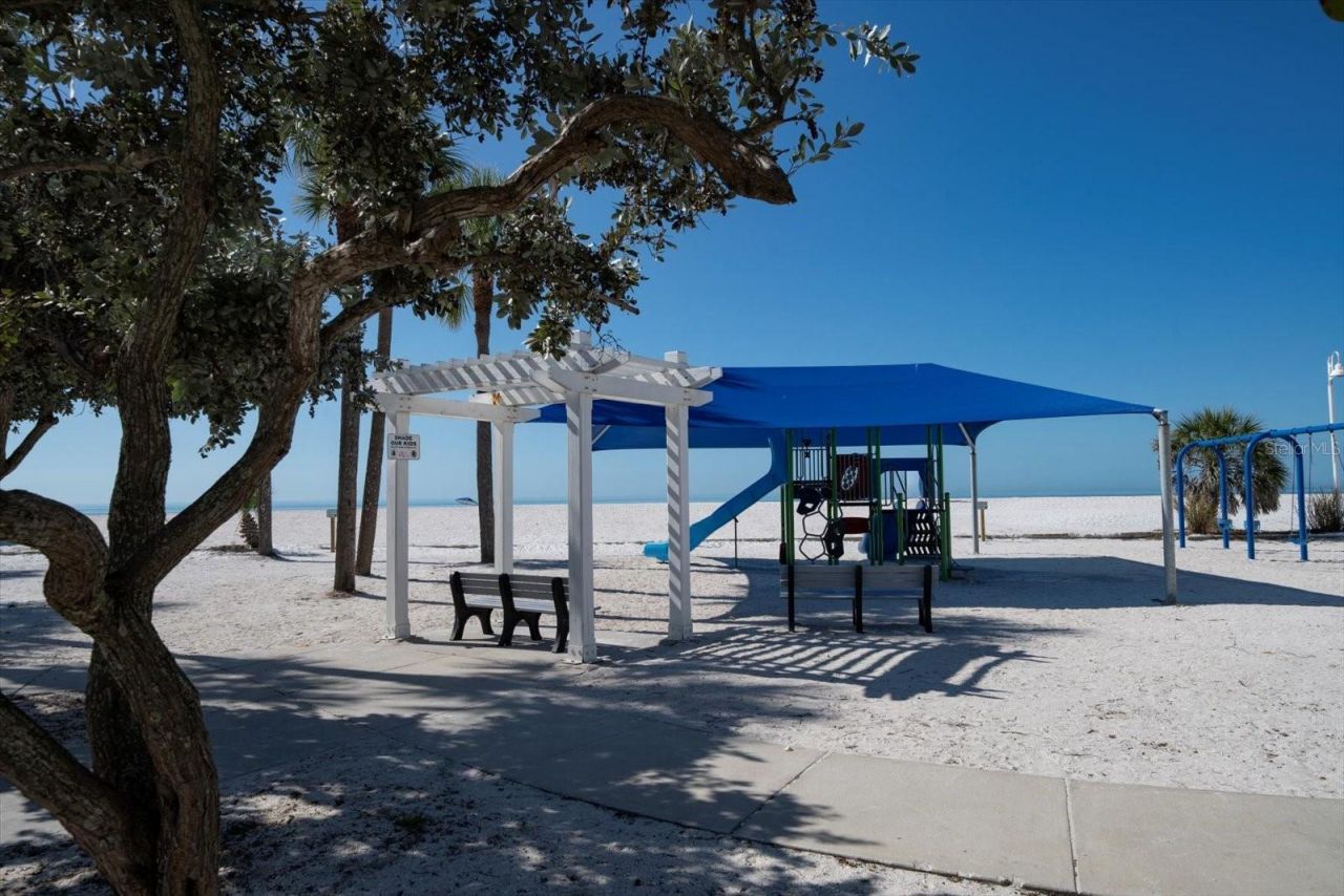 8640 W Gulf Boulevard, Treasure Island, FL 33706 Photo