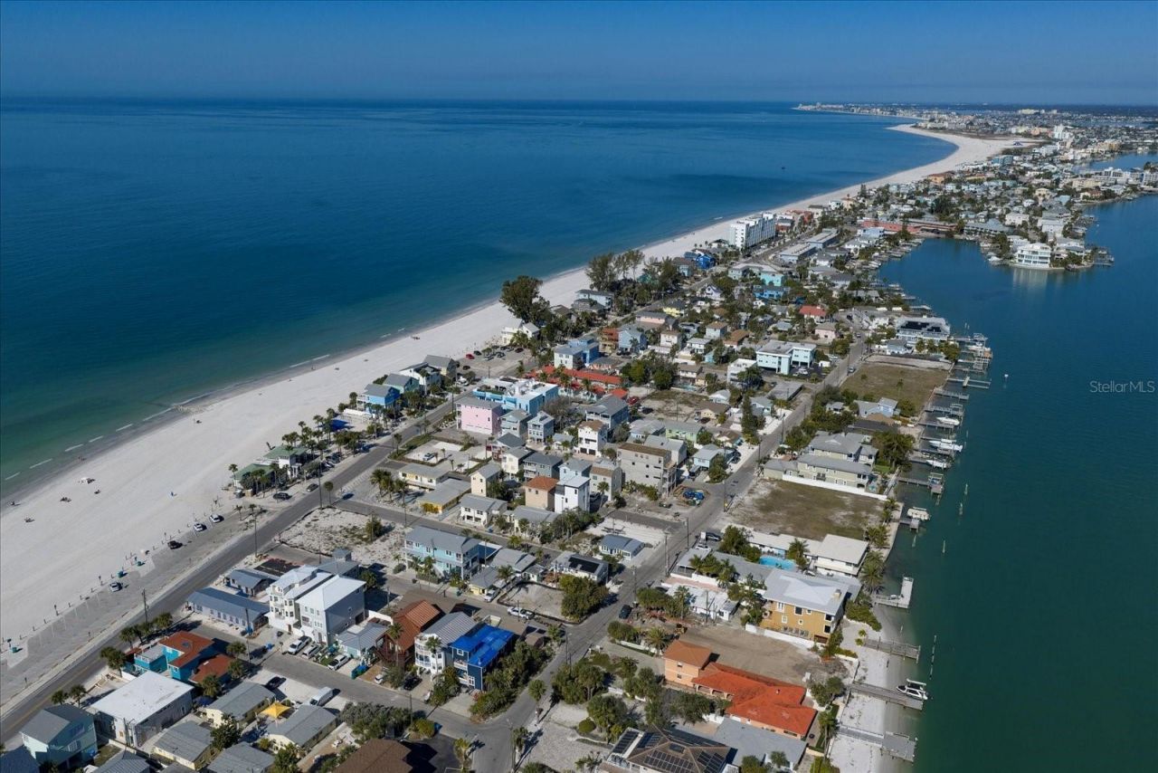 8640 W Gulf Boulevard, Treasure Island, FL 33706 Photo