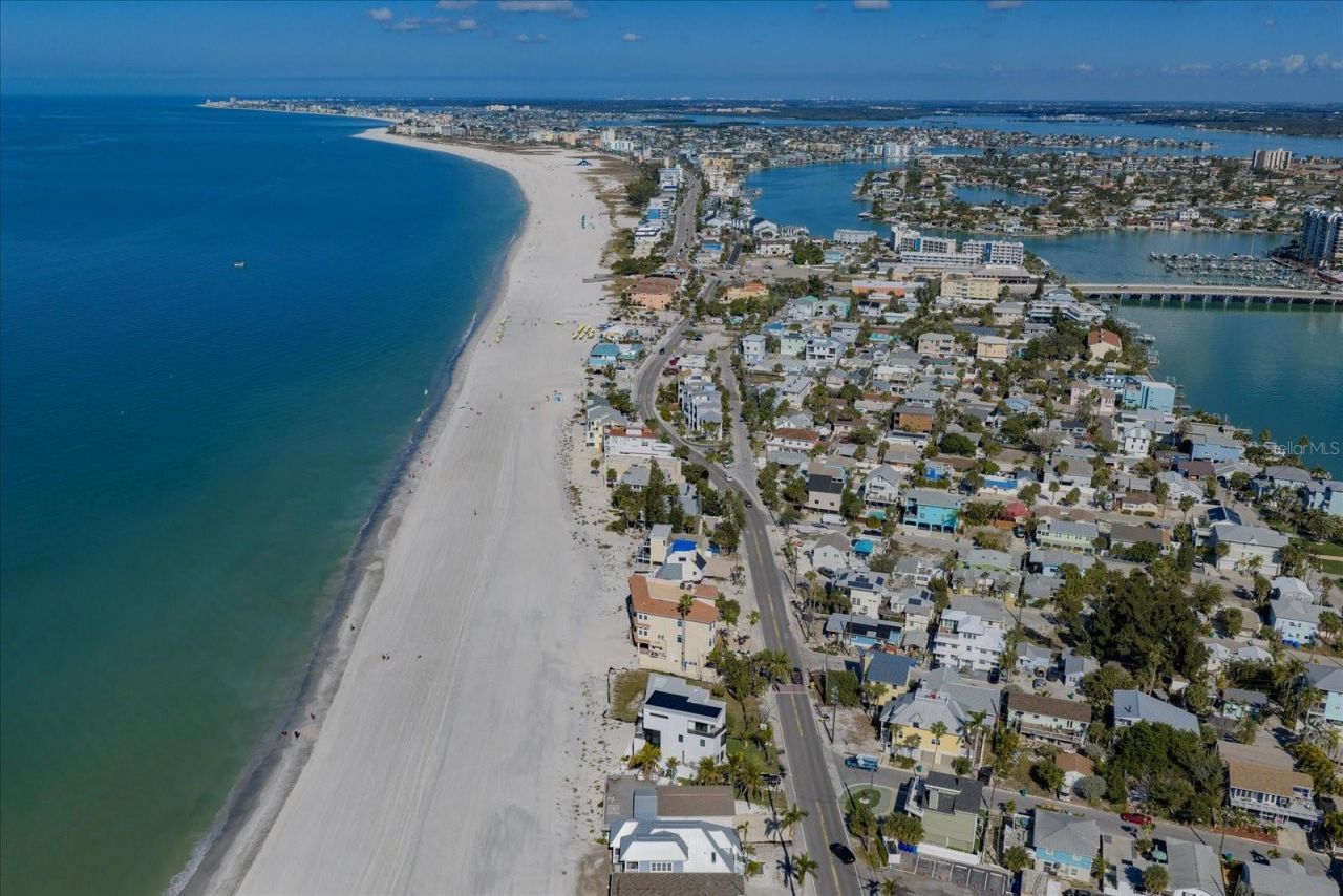 8640 W Gulf Boulevard, Treasure Island, FL 33706 Photo