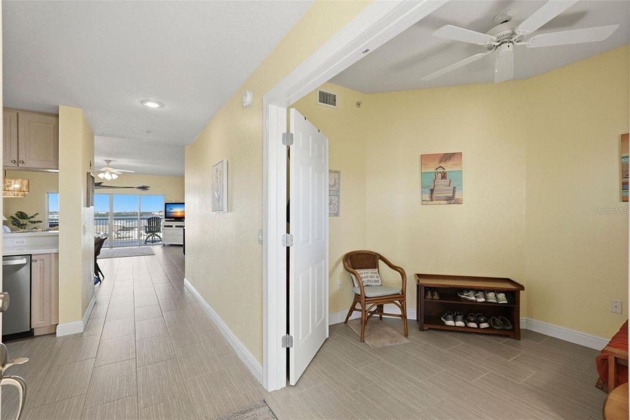 425 150th Avenue, Unit 2404, Madeira Beach, FL 33708 Photo