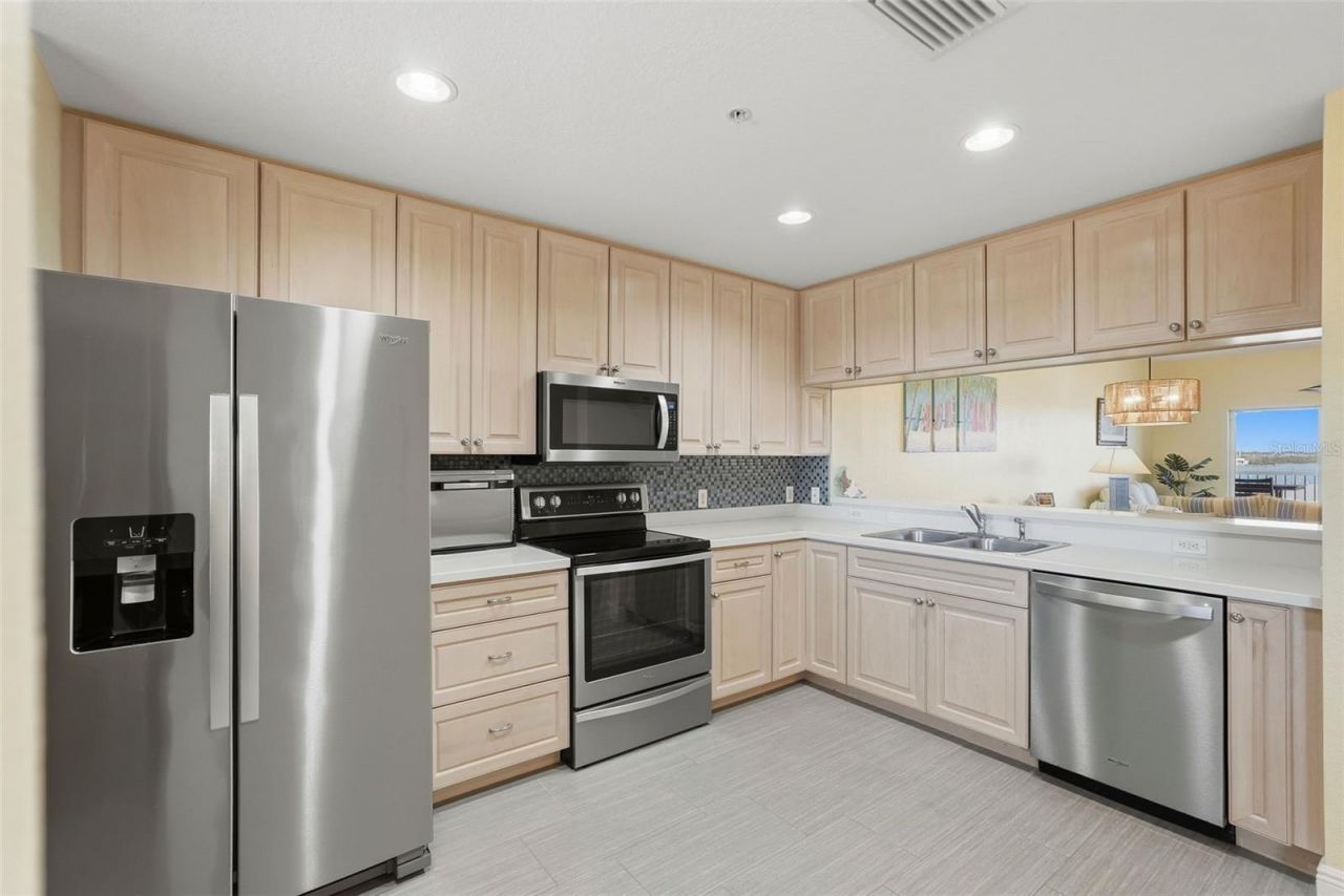 425 150th Avenue, Unit 2404, Madeira Beach, FL 33708 Photo