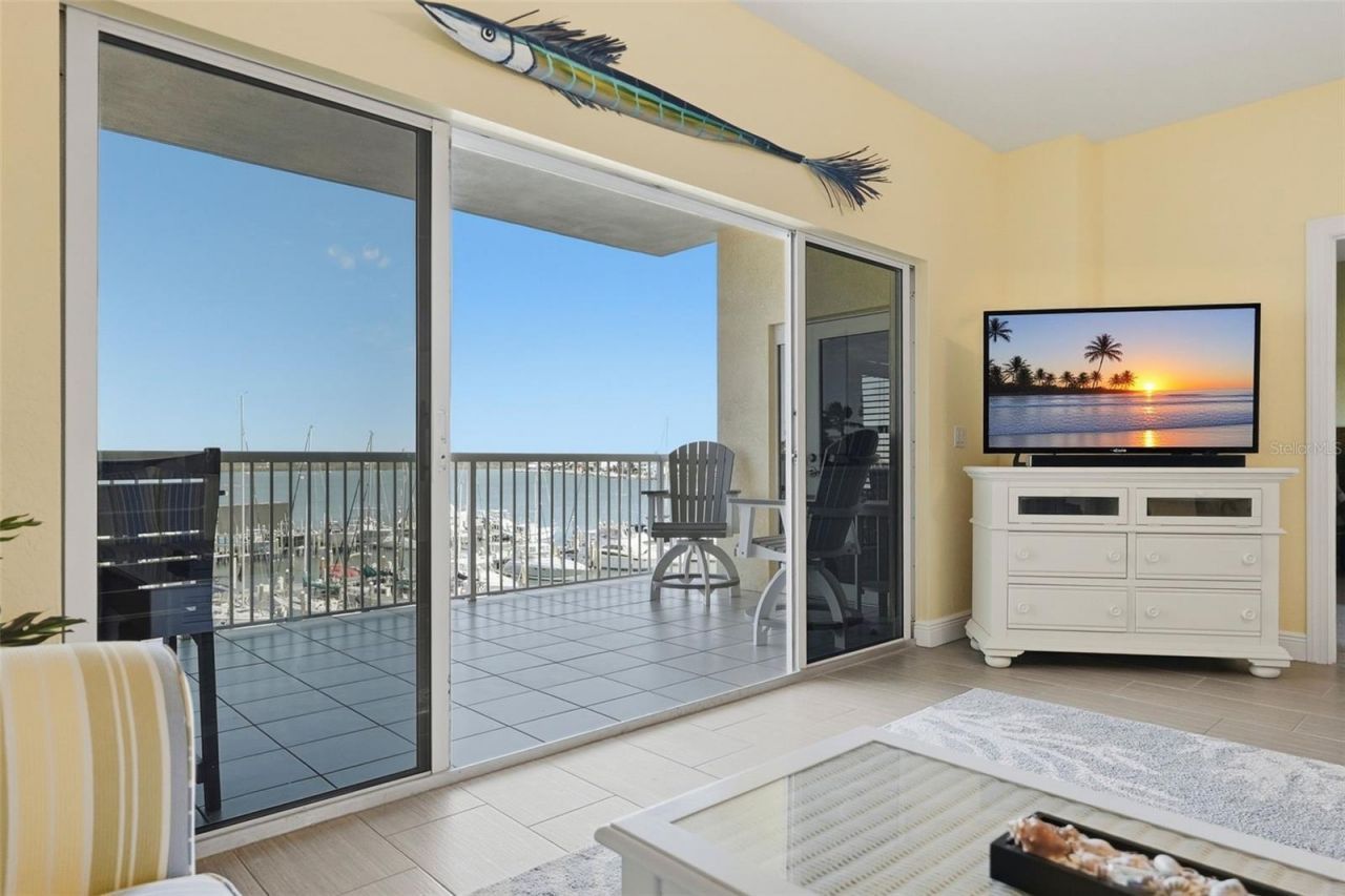 425 150th Avenue, Unit 2404, Madeira Beach, FL 33708 Photo