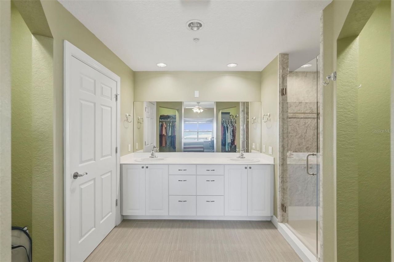 425 150th Avenue, Unit 2404, Madeira Beach, FL 33708 Photo