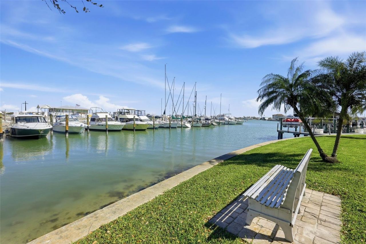 425 150th Avenue, Unit 2404, Madeira Beach, FL 33708 Photo