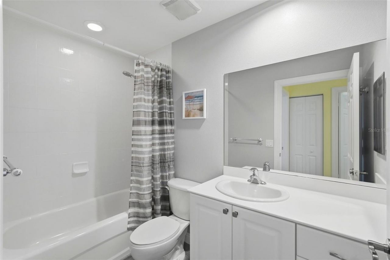 425 150th Avenue, Unit 2404, Madeira Beach, FL 33708 Photo