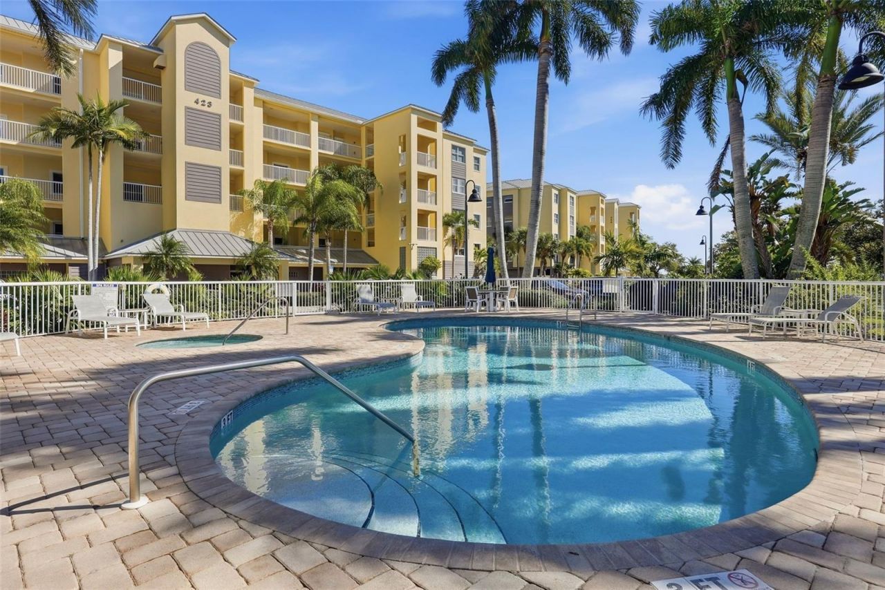 425 150th Avenue, Unit 2404, Madeira Beach, FL 33708 Photo