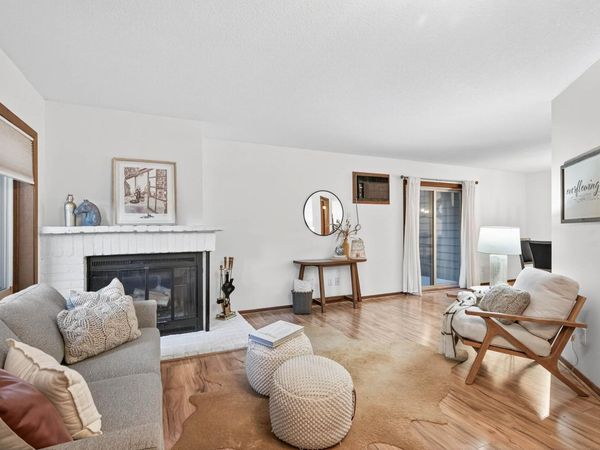 2010 Ridge Drive, Unit 13, Saint Louis Park, MN 55416