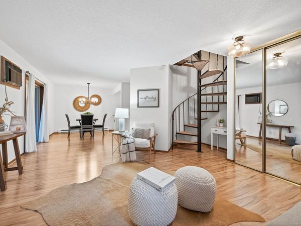 2010 Ridge Drive, Unit 13, Saint Louis Park, MN 55416