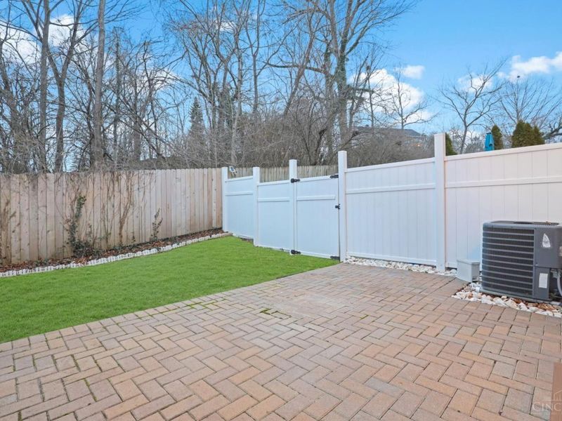 3655 Brotherton, Cincinnati, OH 45209 Photo 18