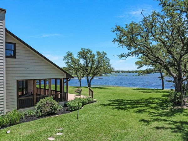 106 Agarita DR, Burnet, TX 78611