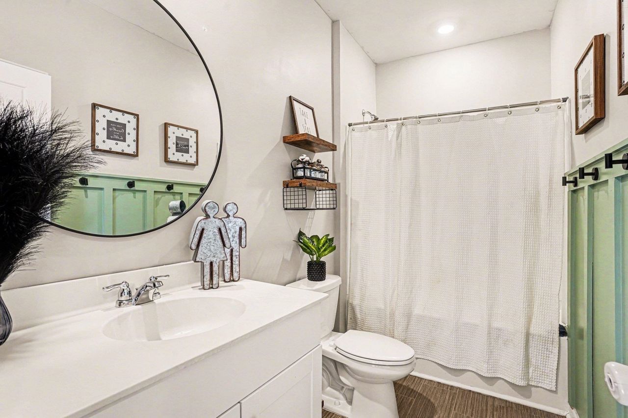 186 Saddle St Photo 22