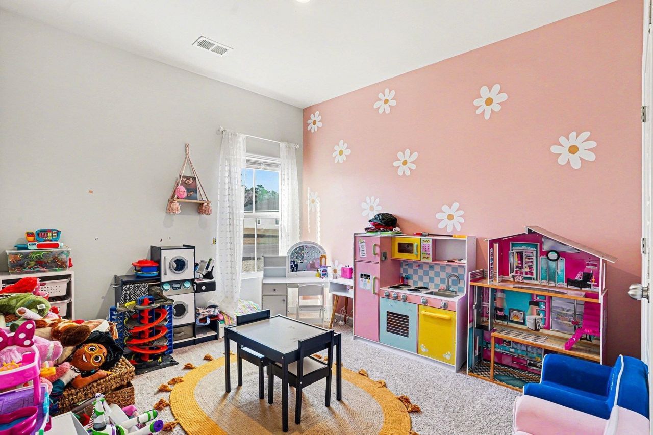 186 Saddle St Photo 26