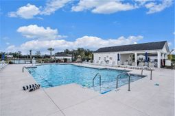 186 Saddle St photo 4