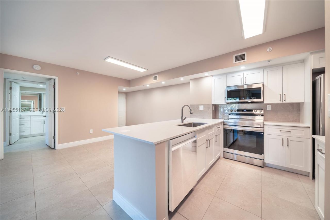 2640 S University Dr, Unit 220, Davie, FL 33328 Photo