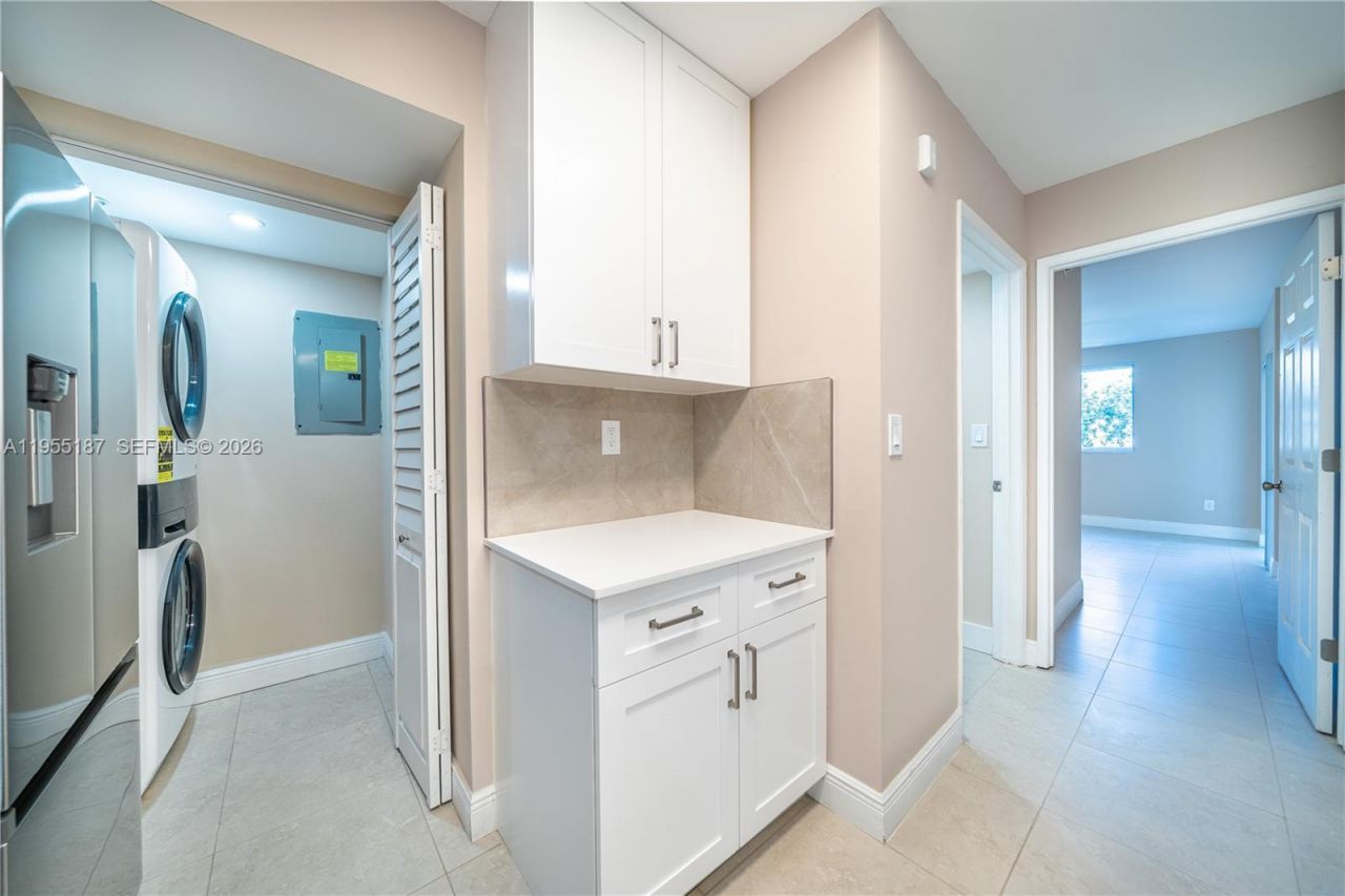 2640 S University Dr, Unit 220, Davie, FL 33328 Photo