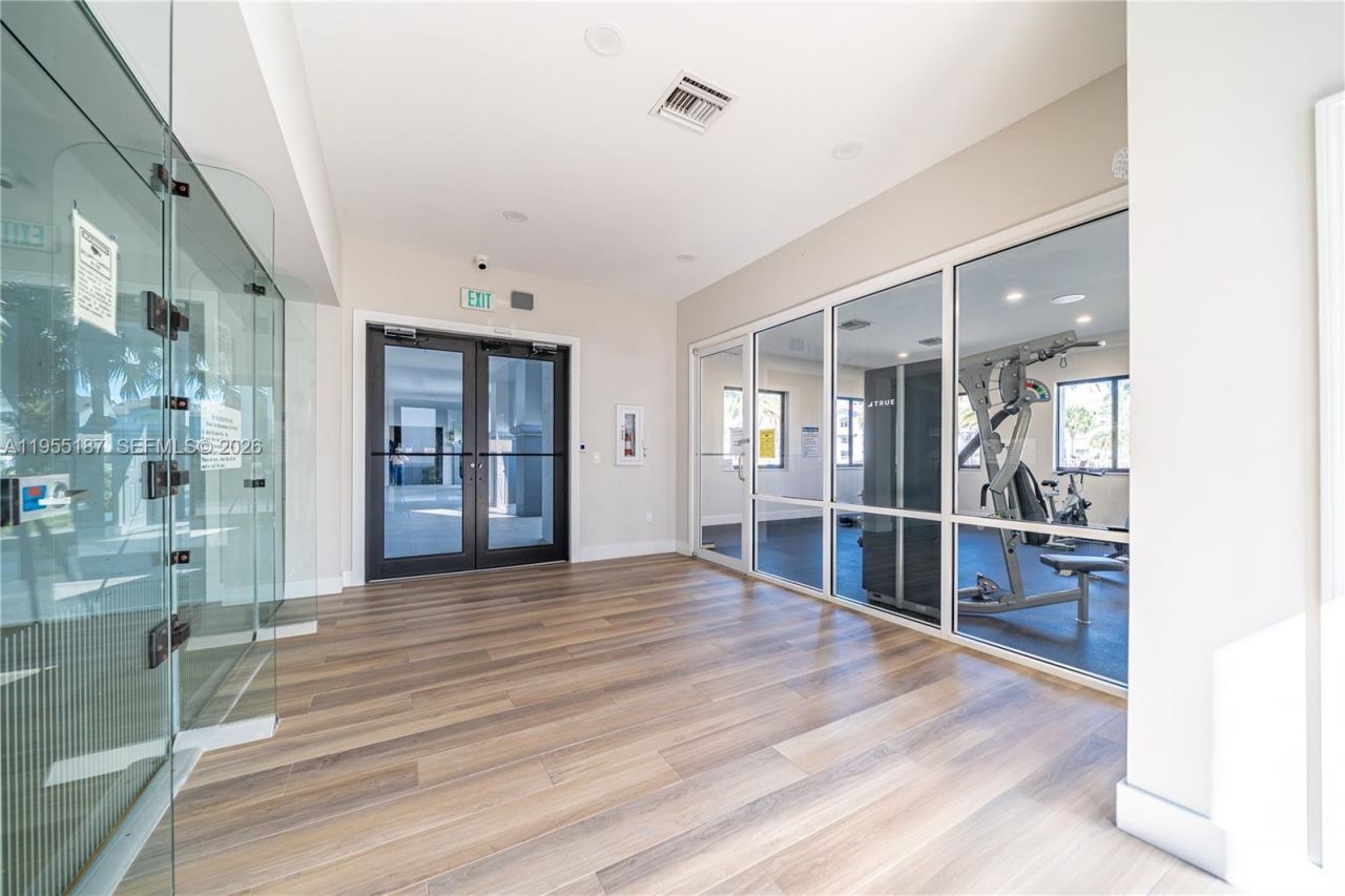 2640 S University Dr, Unit 220, Davie, FL 33328 Photo