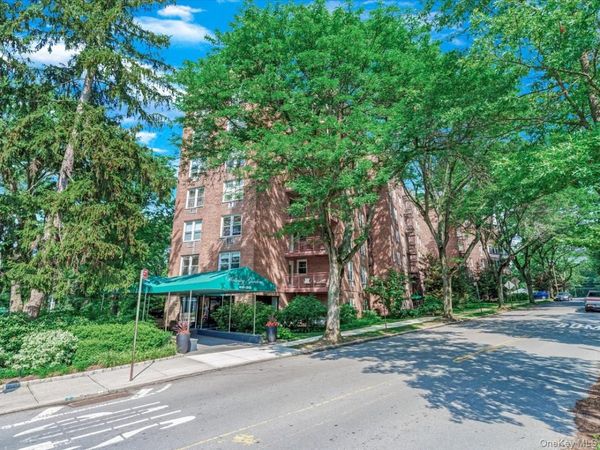 42-30 Douglaston Parkway, Unit 2P, Douglaston, NY 11363