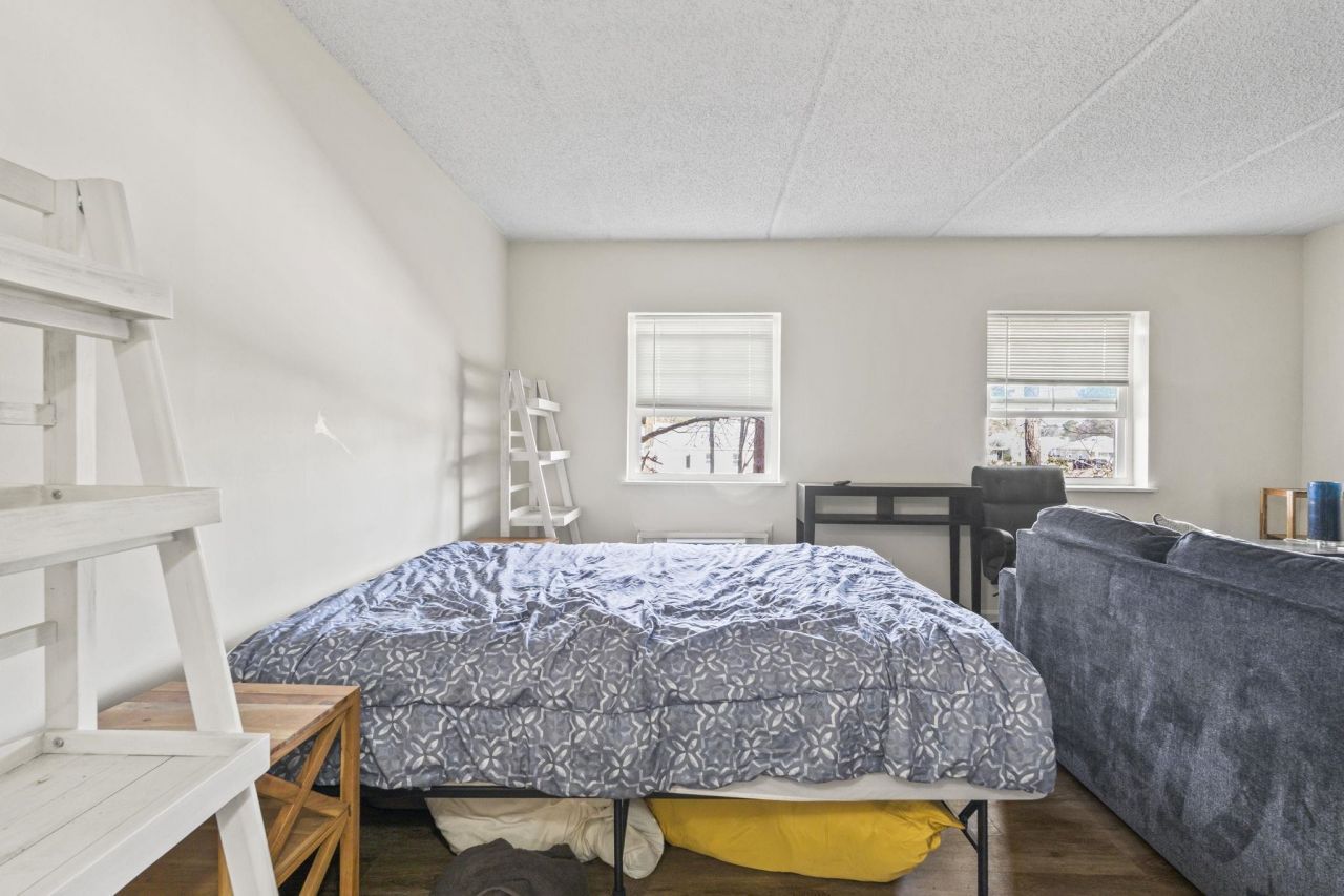 6850 Blue Heron Blvd. Photo 14