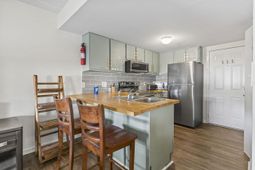 6850 Blue Heron Blvd. photo 4