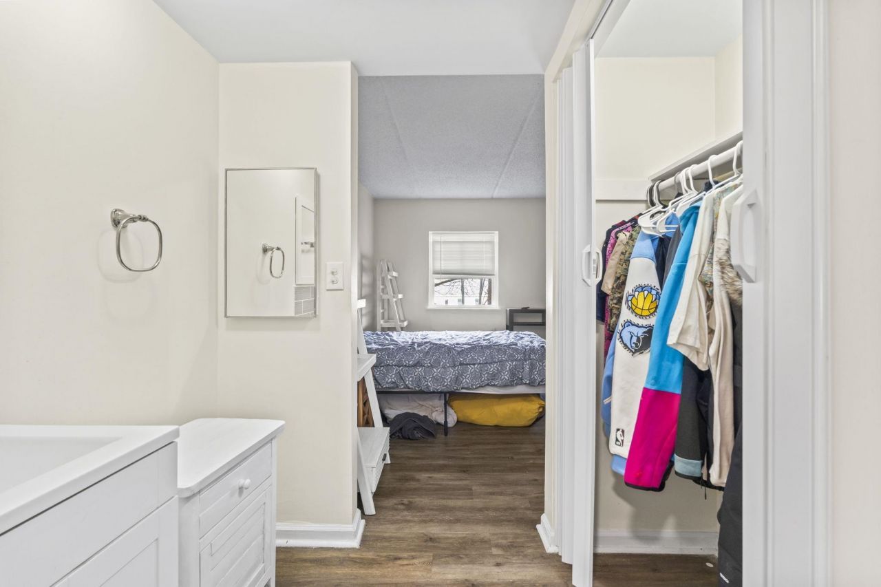 6850 Blue Heron Blvd. Photo 22