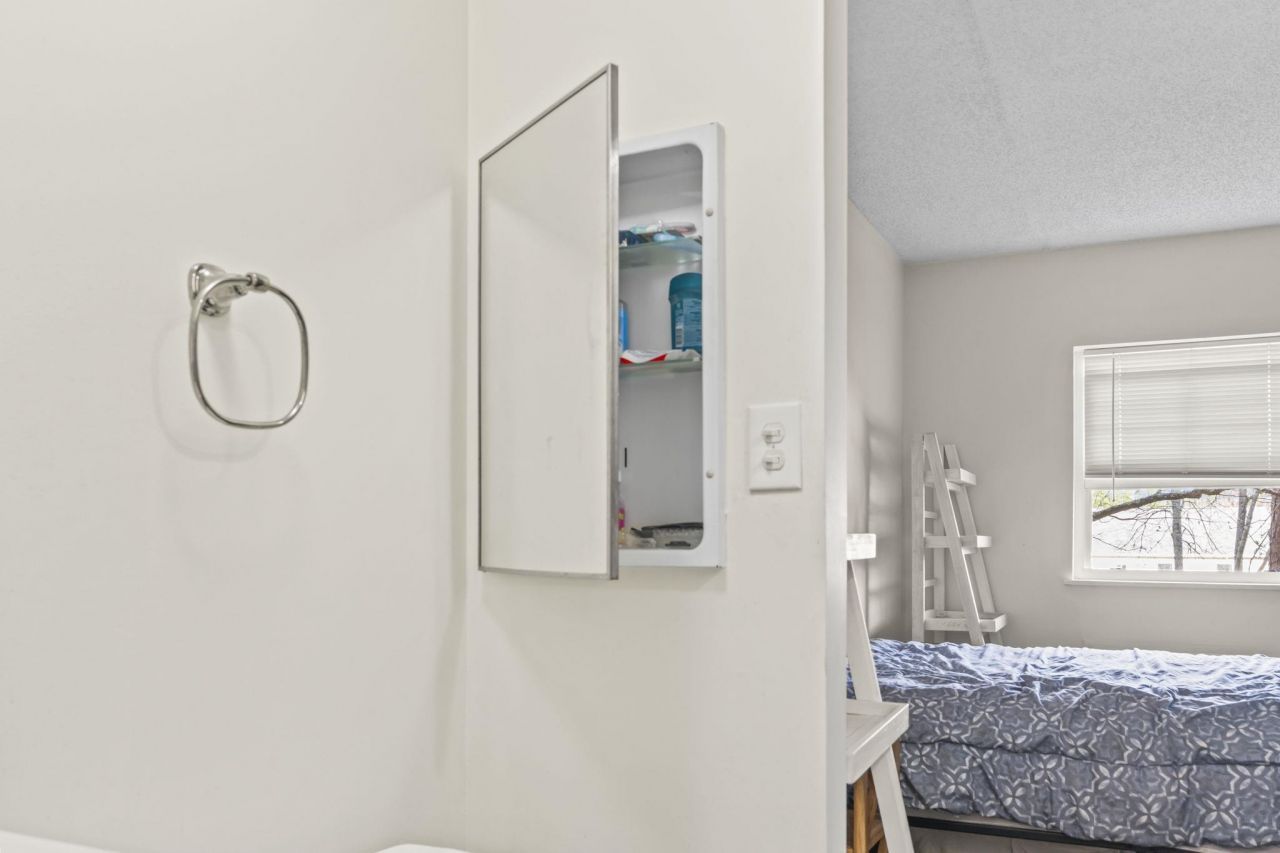 6850 Blue Heron Blvd. Photo 23