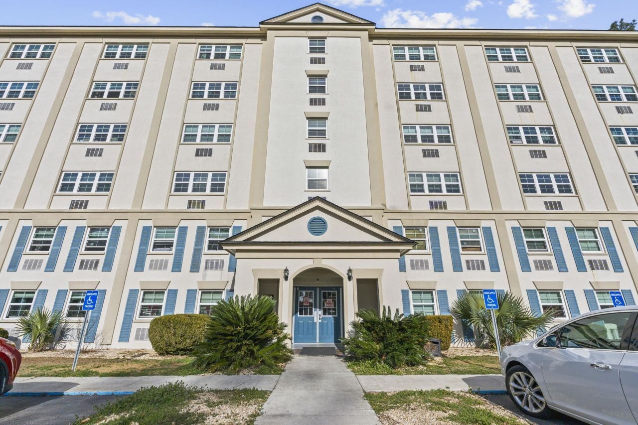 6850 Blue Heron Blvd. Photo 32