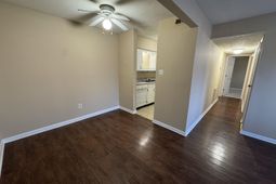 615 Carter Ln. photo 4