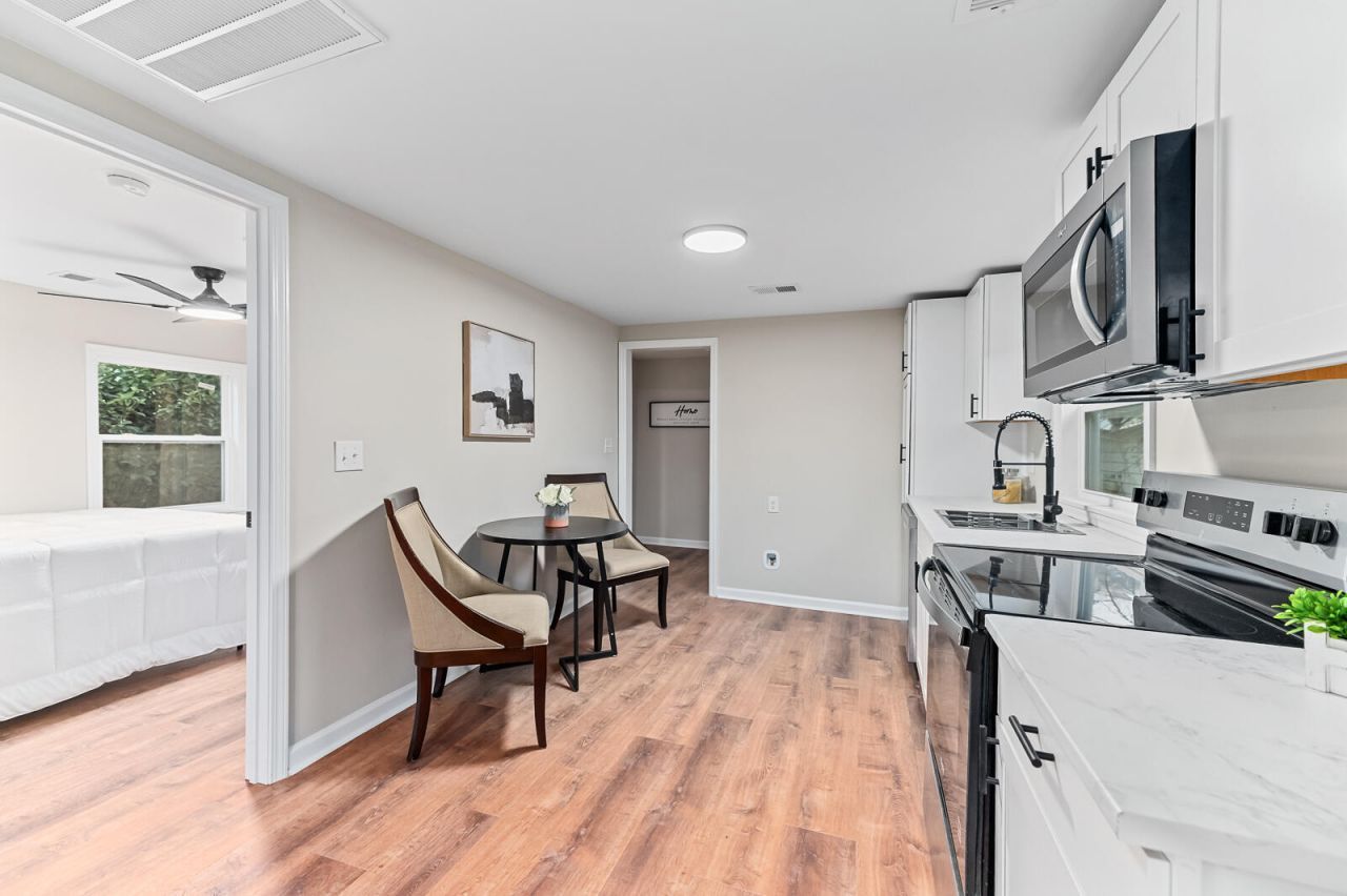 1978 Beech Avenue Photo 8