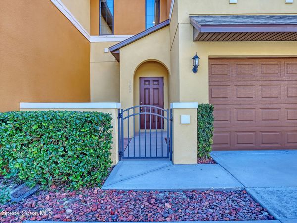 1420 Lara Circle, Unit 102, Rockledge, FL 32955