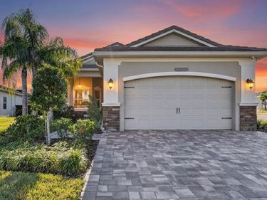 30724 LINDENTREE DRIVE, WESLEY CHAPEL, FL 33543