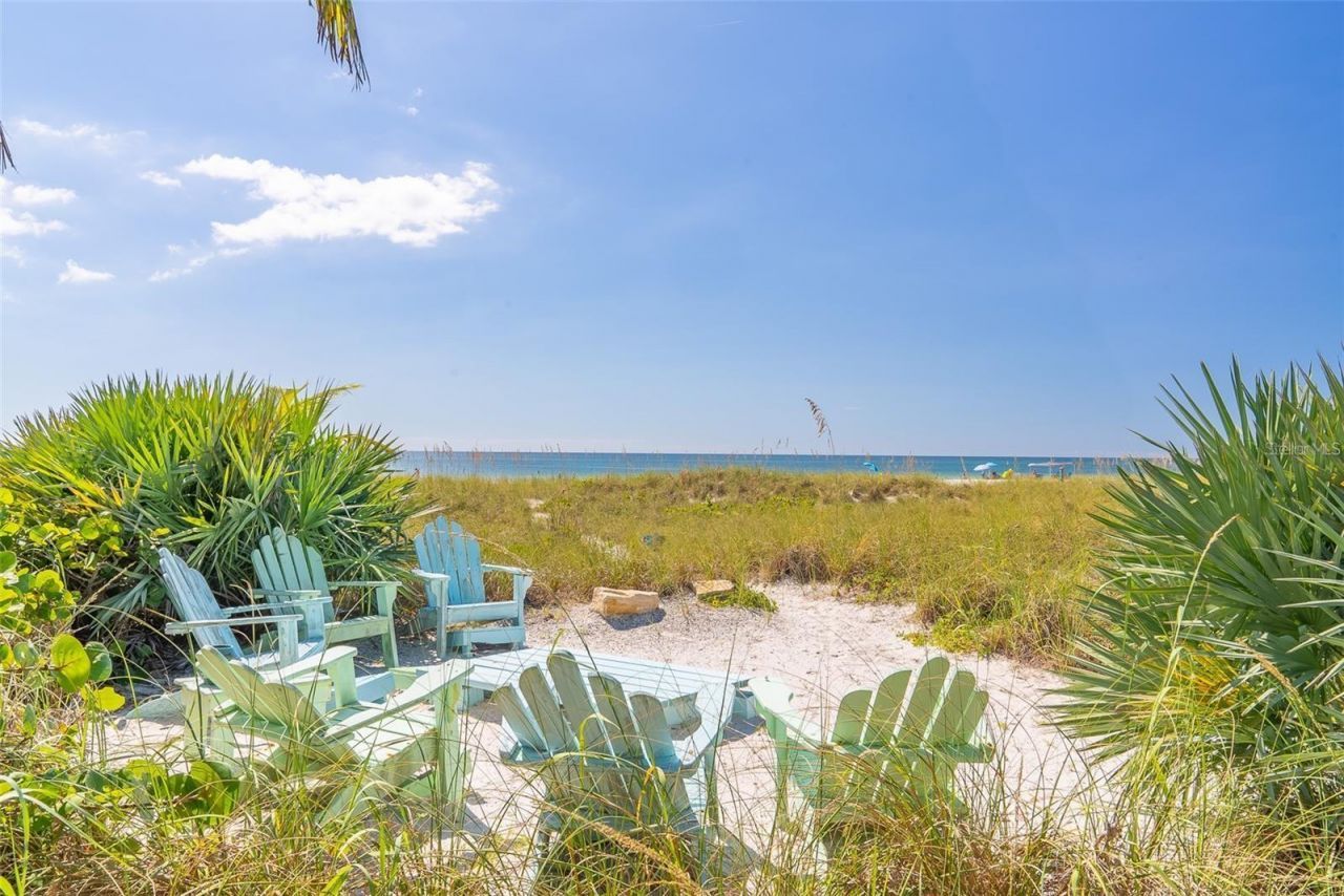 102 Sunset Lane, Holmes Beach, FL 34217 Photo