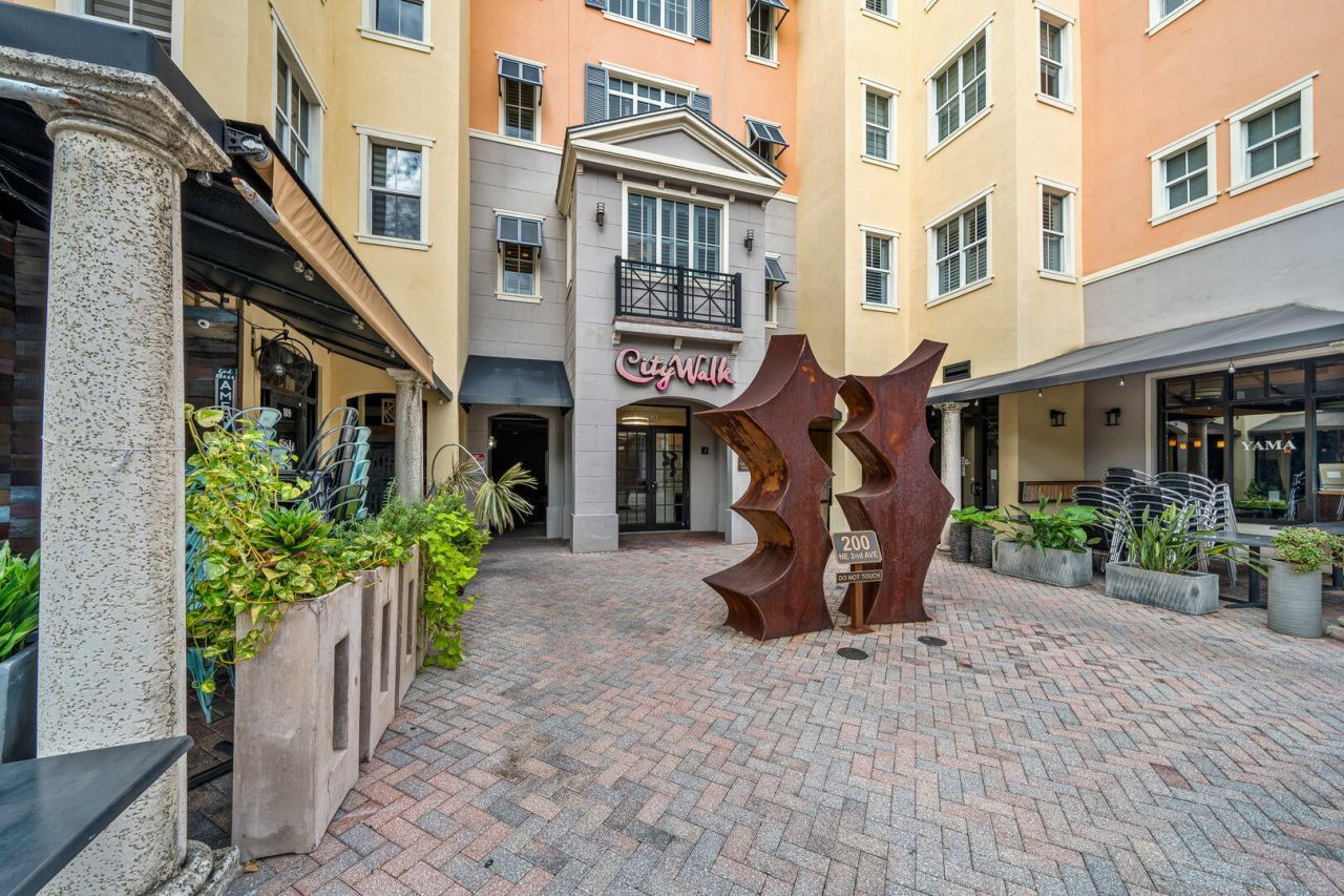 200 NE 2nd Avenue, Unit 314, Delray Beach, FL 33444 Photo