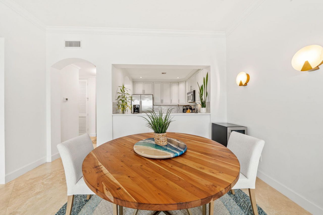 200 NE 2nd Avenue, Unit 314, Delray Beach, FL 33444 Photo