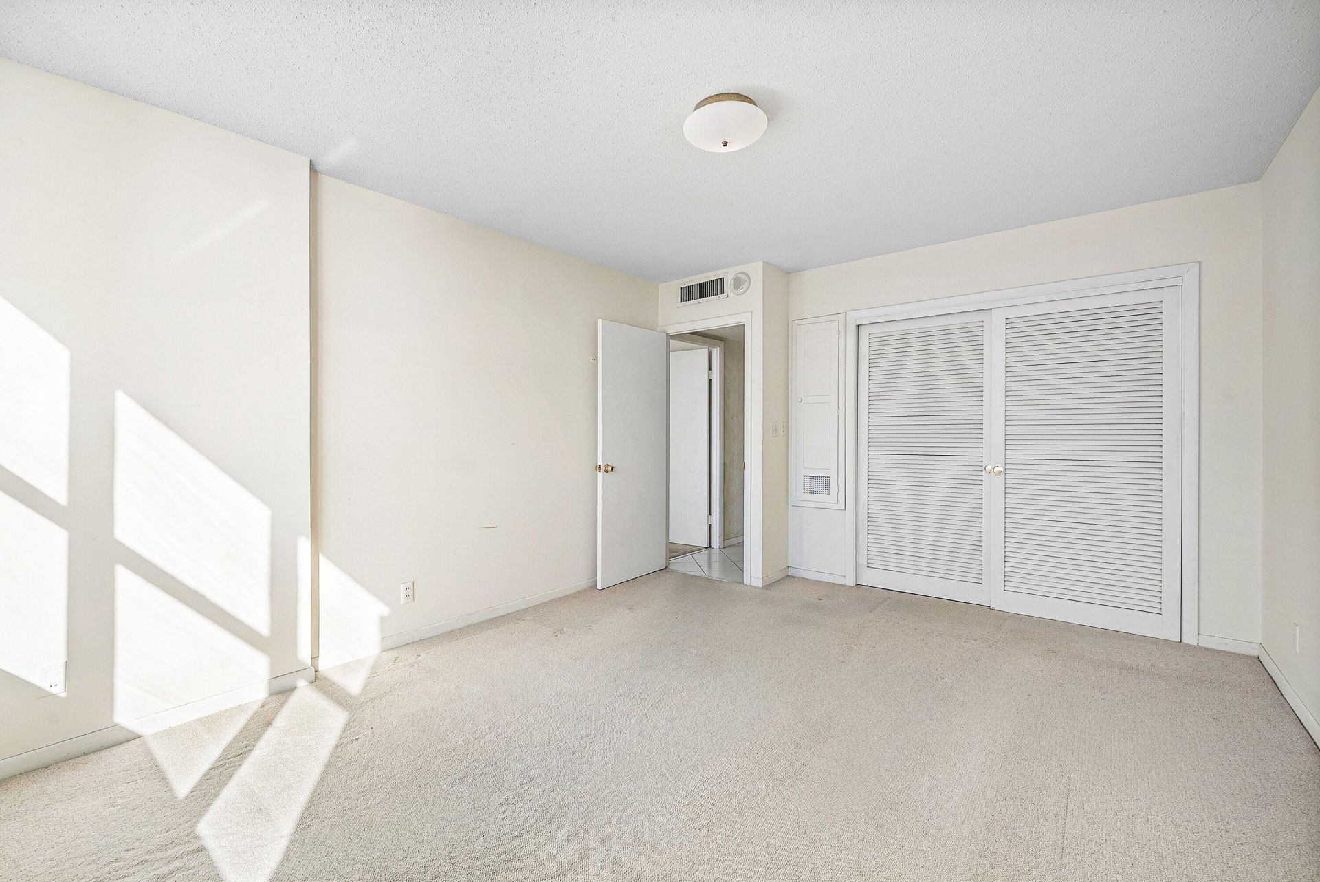 2600 N Flagler Drive, Unit 407, West Palm Beach, FL 33407 Photo