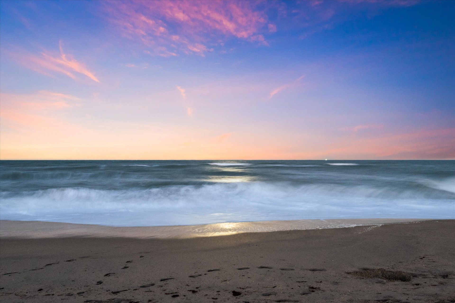 900 Ocean Drive, Unit 504, Juno Beach, FL 33408 Photo