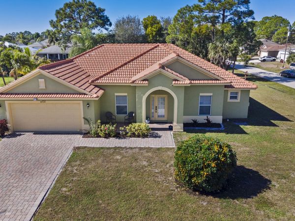 4102 SW Utterback Street, Port Saint Lucie, FL 34953