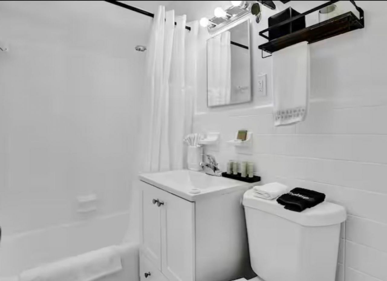 820 NE 16th Avenue, Unit 5, Fort Lauderdale, FL 33304 Photo