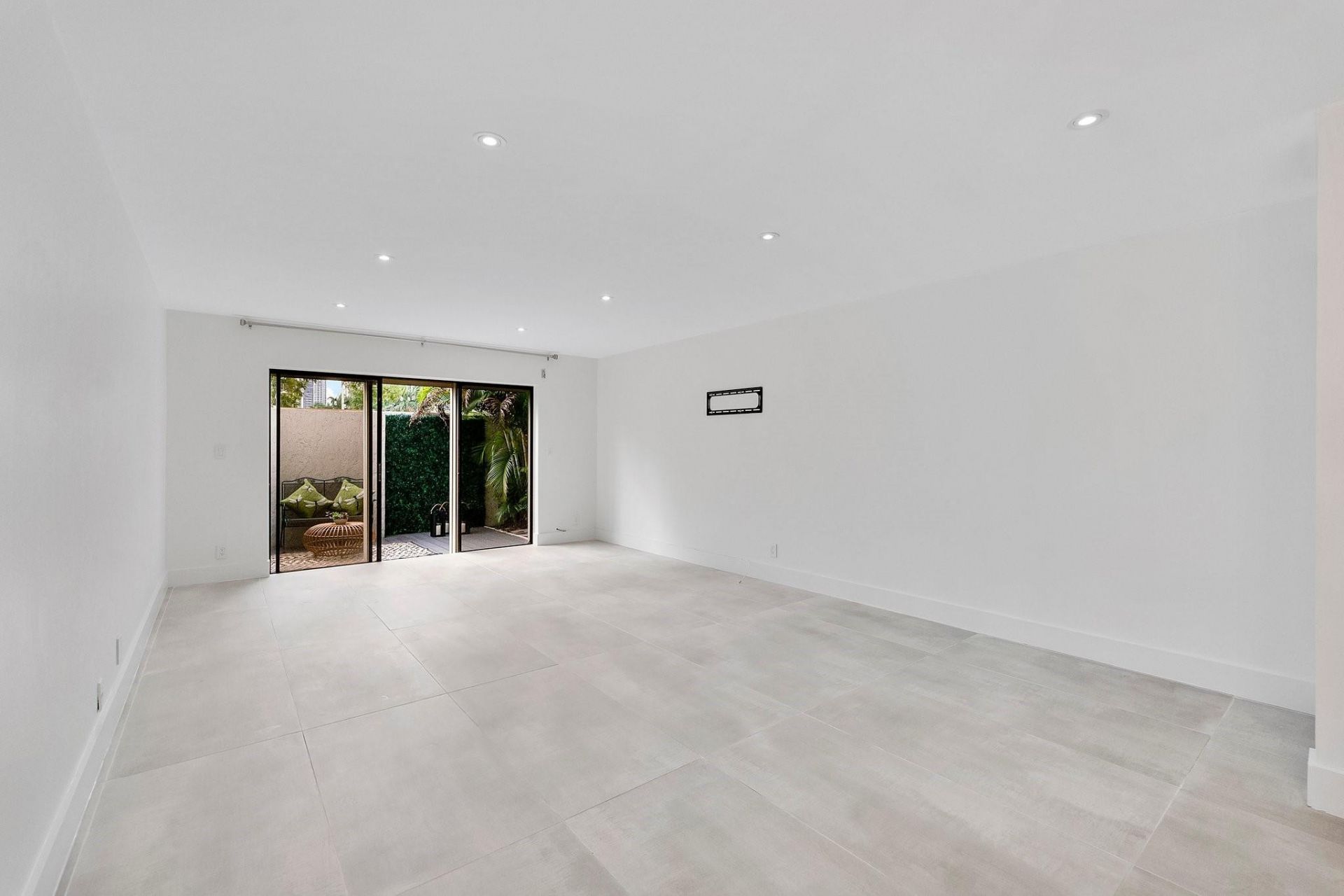 555 NE 7th Avenue, Unit 5A, Fort Lauderdale, FL 33301 Photo