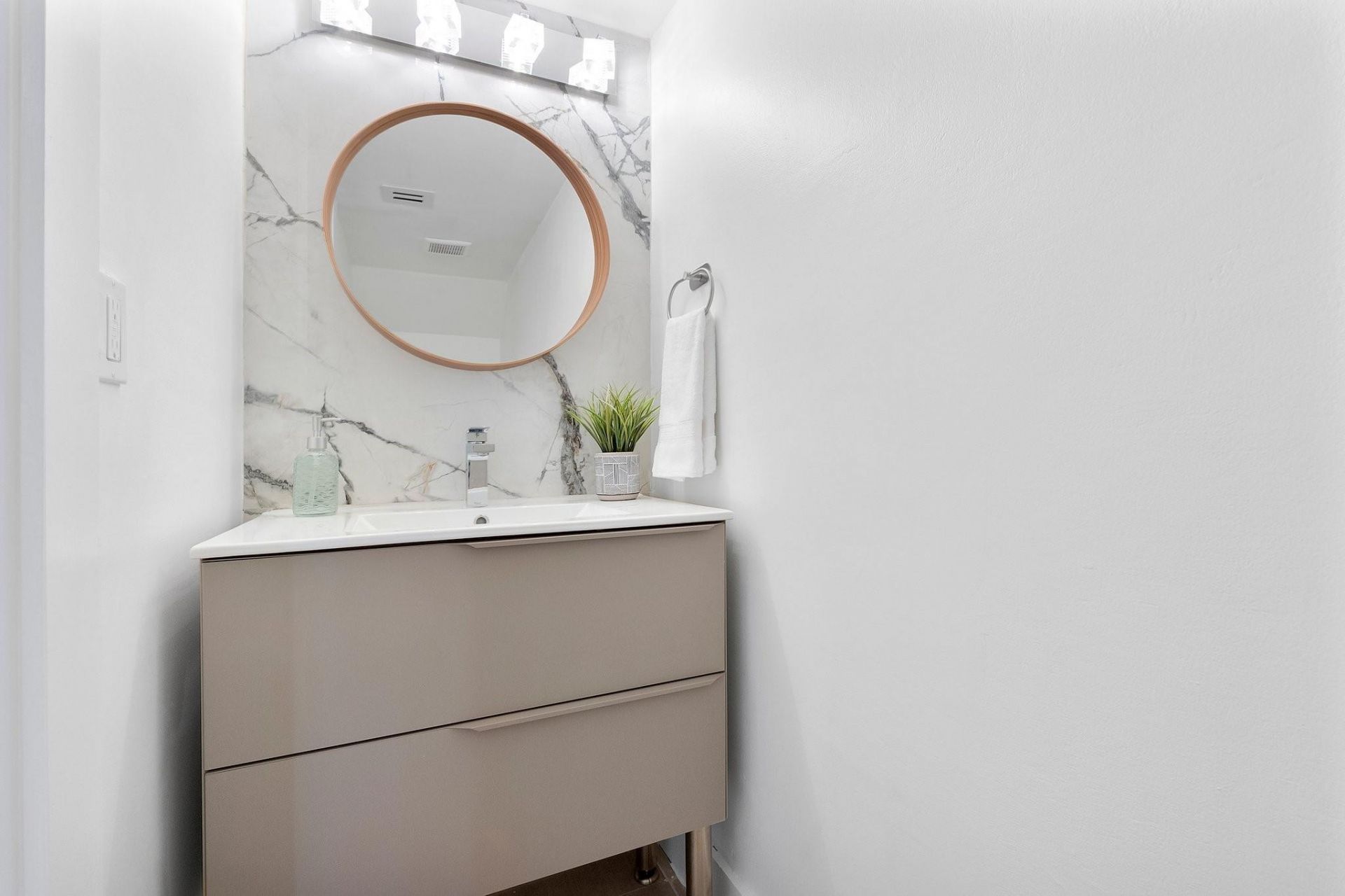 555 NE 7th Avenue, Unit 5A, Fort Lauderdale, FL 33301 Photo