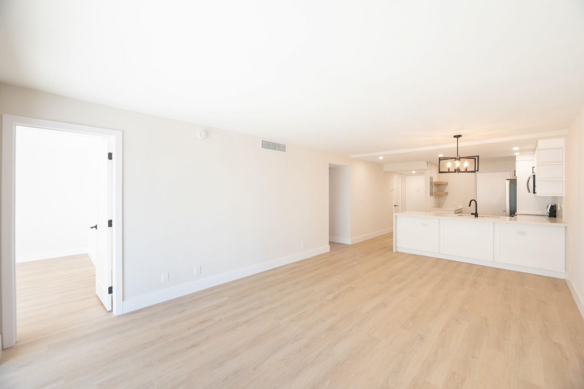 2322 S Cypress Bend Drive, Unit 411, Pompano Beach, FL 33069 Photo