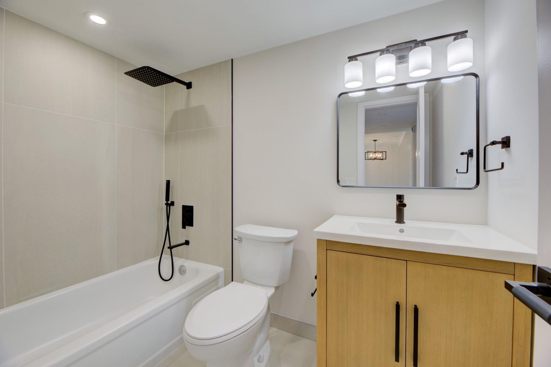 2322 S Cypress Bend Drive, Unit 411, Pompano Beach, FL 33069 Photo